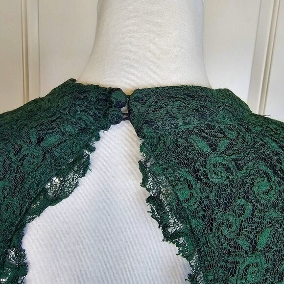 Romeo & Juliet Couture • Green Lace Open Back Dress Size M - Picture 5 of 8